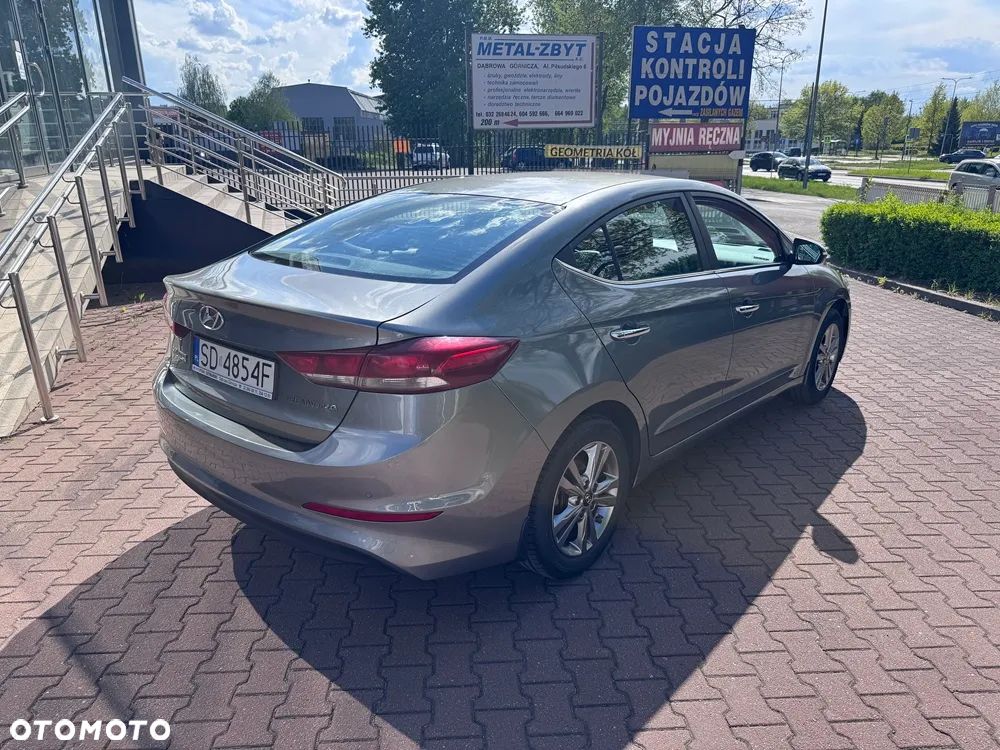 Hyundai Elantra 1.6 Comfort - 5
