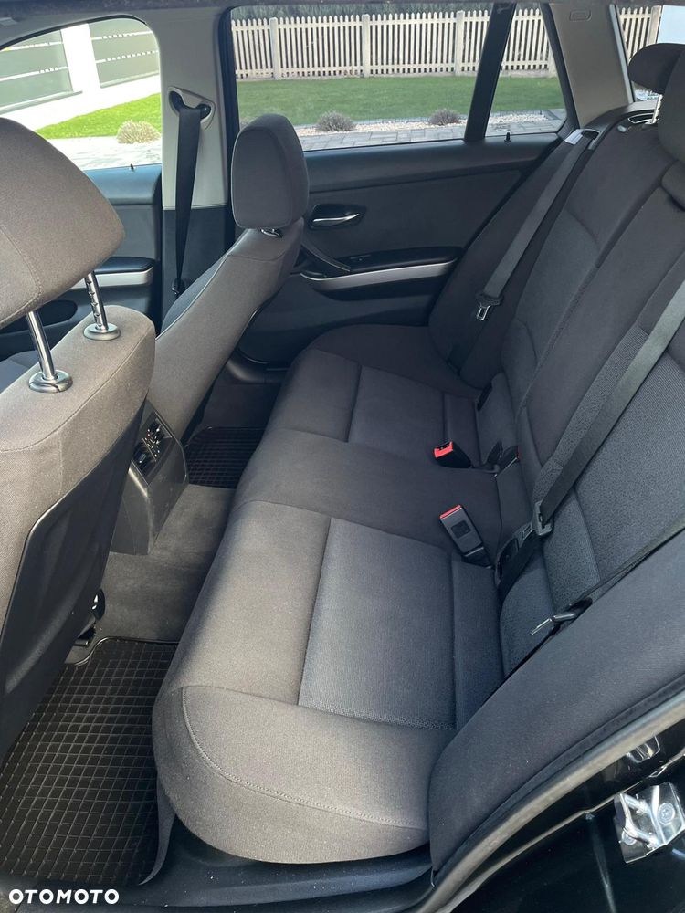 BMW Seria 3 320d DPF - 24