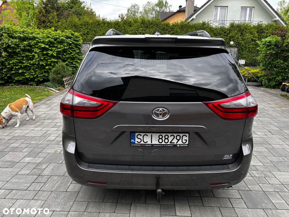 Toyota Sienna 3.5 V6 XLE AWD - 8