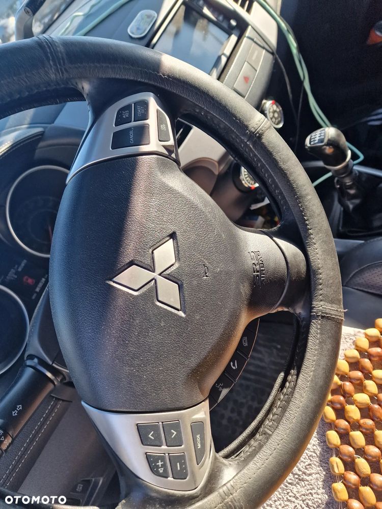 Mitsubishi Outlander 2.2 DID Intense EU5 - 18