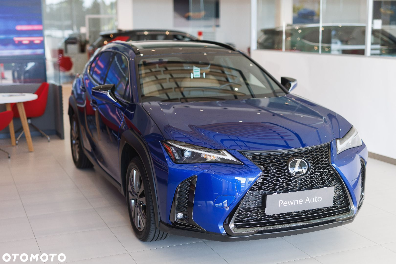 Lexus UX - 4