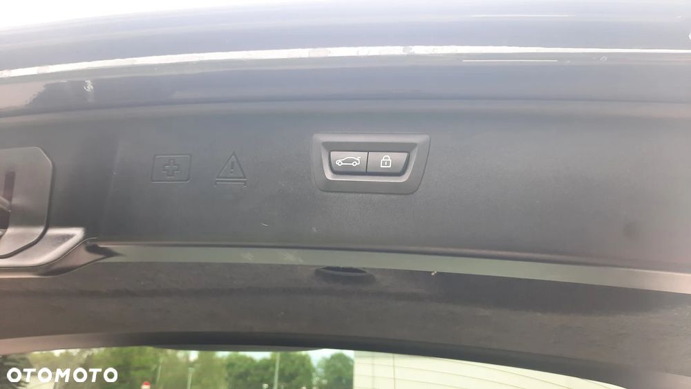 BMW Seria 5 530d xDrive - 18