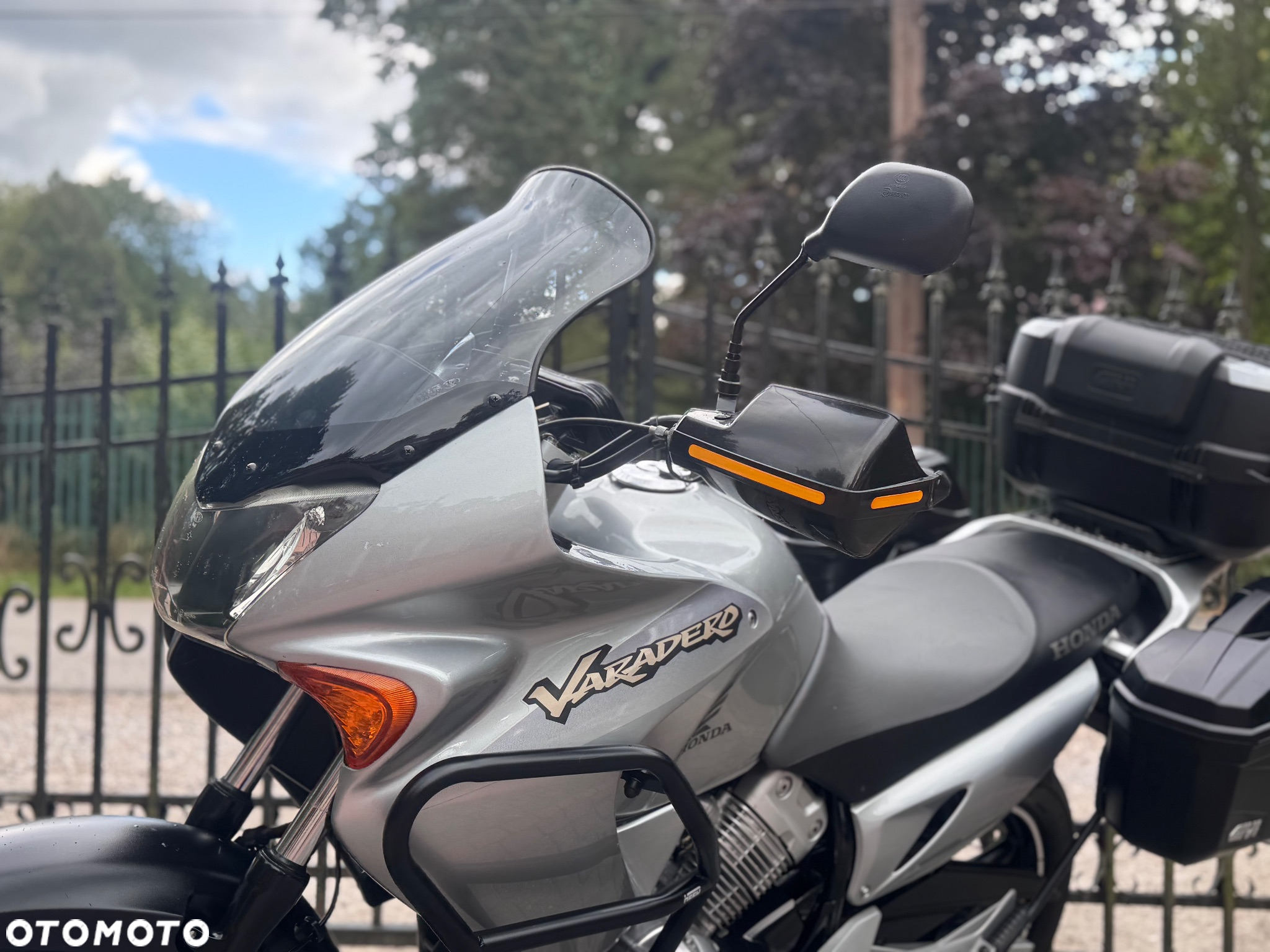 Honda XL - 18
