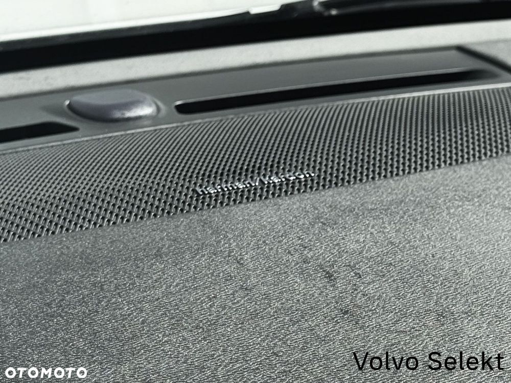 Volvo XC 40 - 32