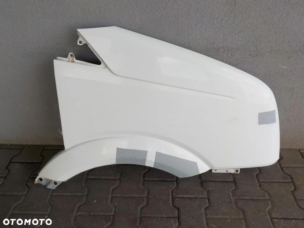 VW CRAFTER BŁOTNIK PRAWY PRZÓD BEZ RDZY - 1