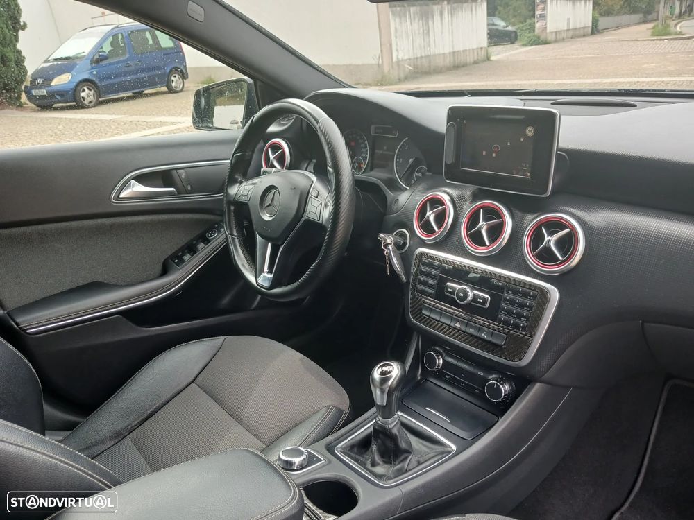 Mercedes-Benz A 180 CDI AMG Line - 38