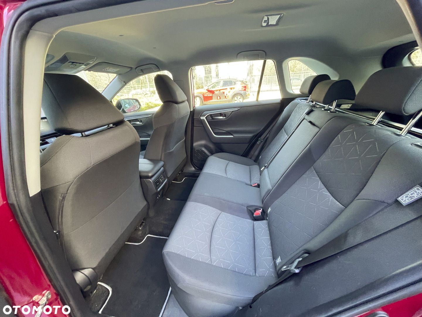 Toyota RAV4 - 10