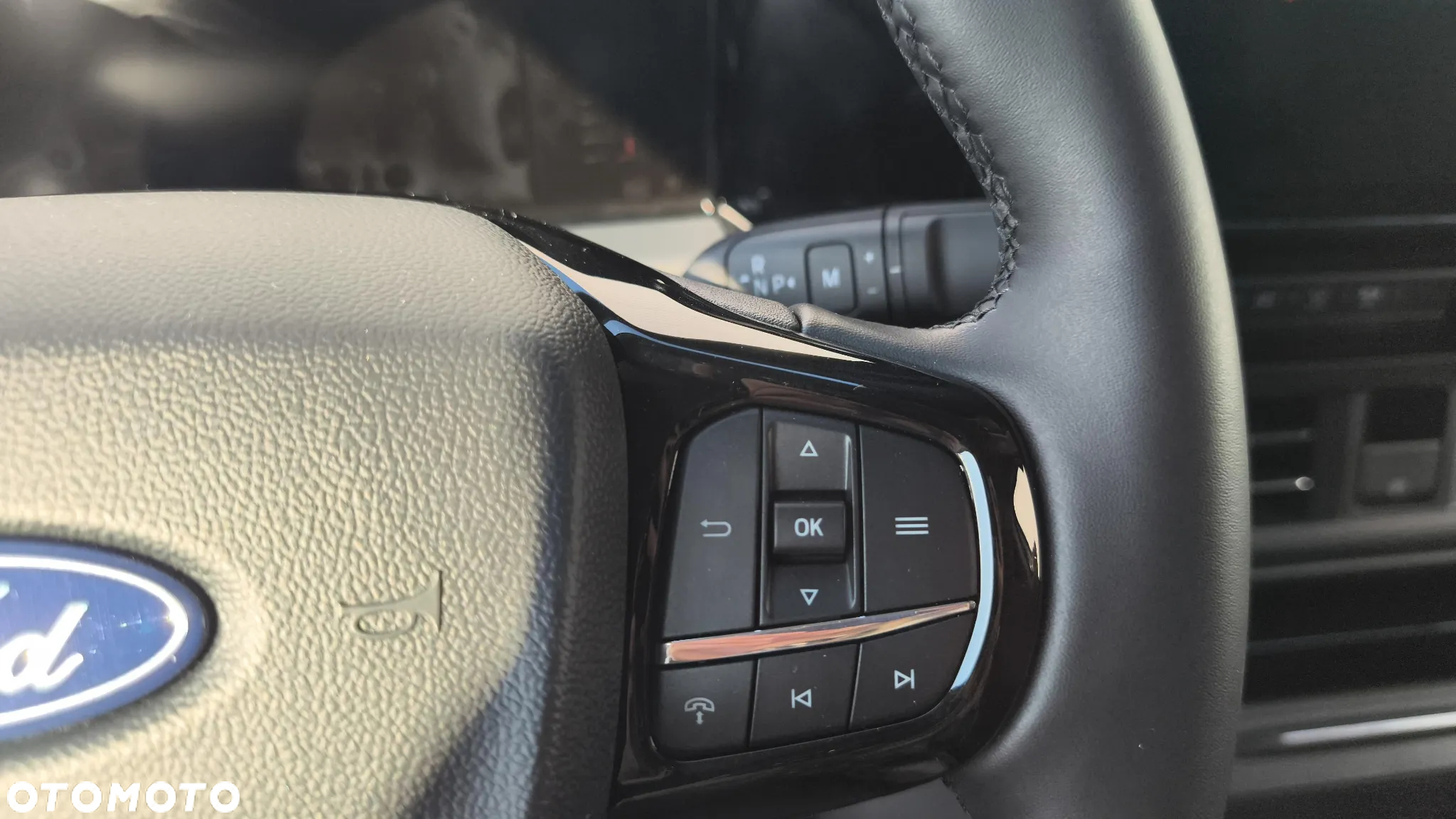 Ford Tourneo Custom 2.0 EcoBlue 320 L2 Titanium - 15