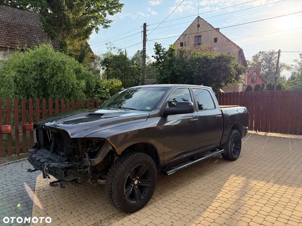 Dodge RAM 5.7 4x4 - 2