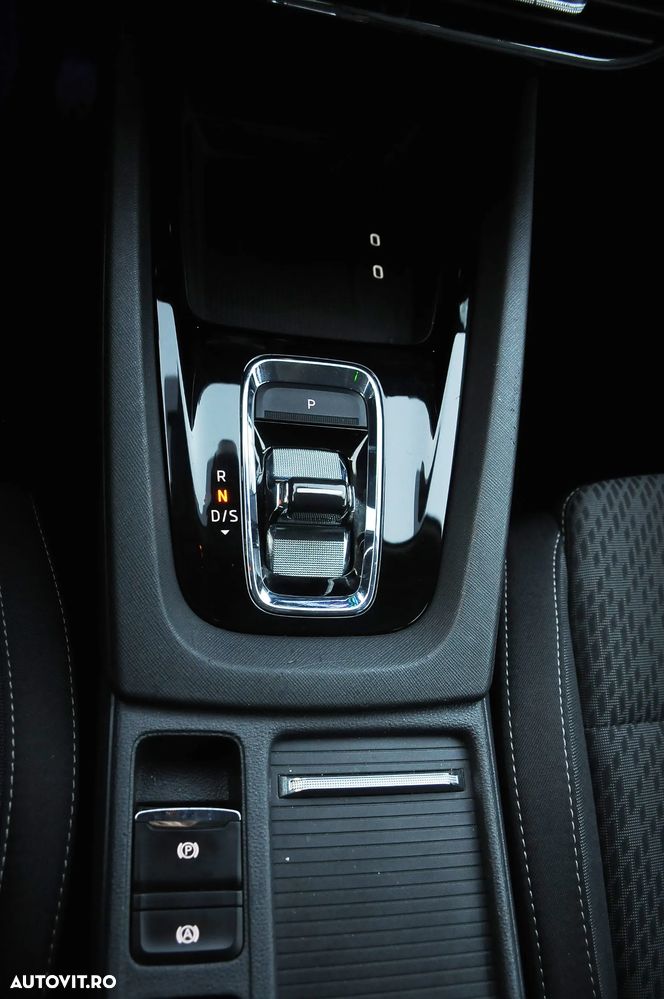 Skoda Octavia 2.0 TDI DSG Tour - 26