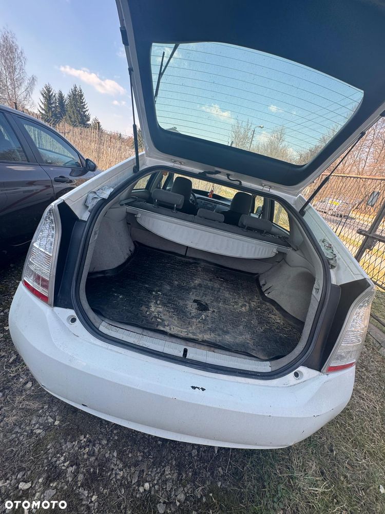 Toyota Prius 1.8 HSD Life - 9