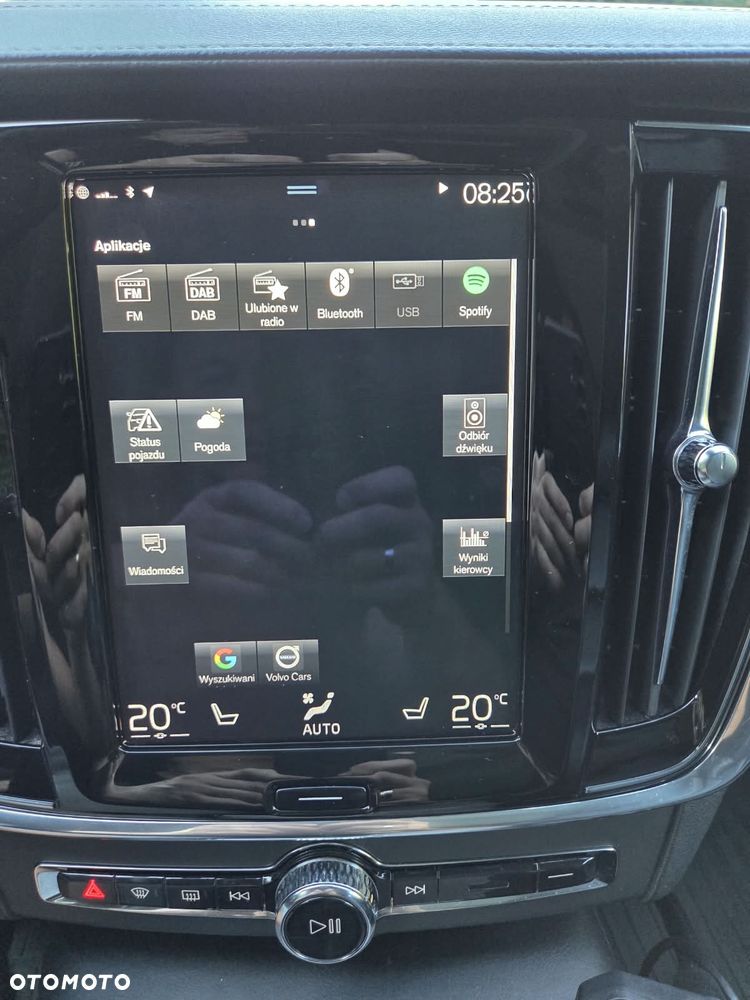 Volvo V90 Cross Country B5 D AWD Pro - 25