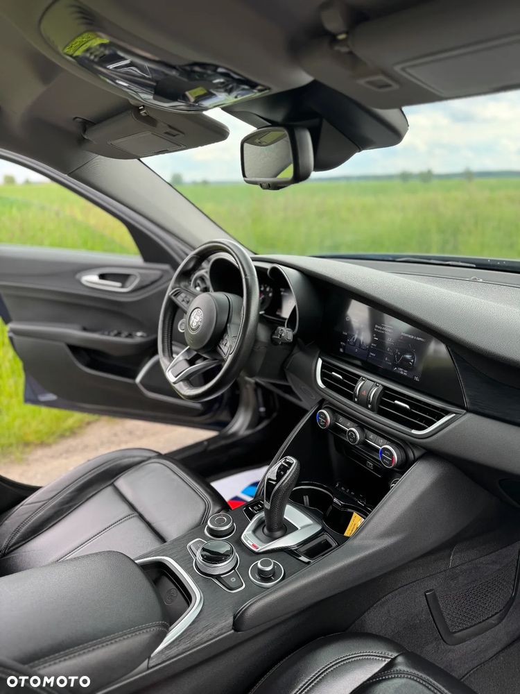 Alfa Romeo Giulia 2.0 Turbo Veloce - 23