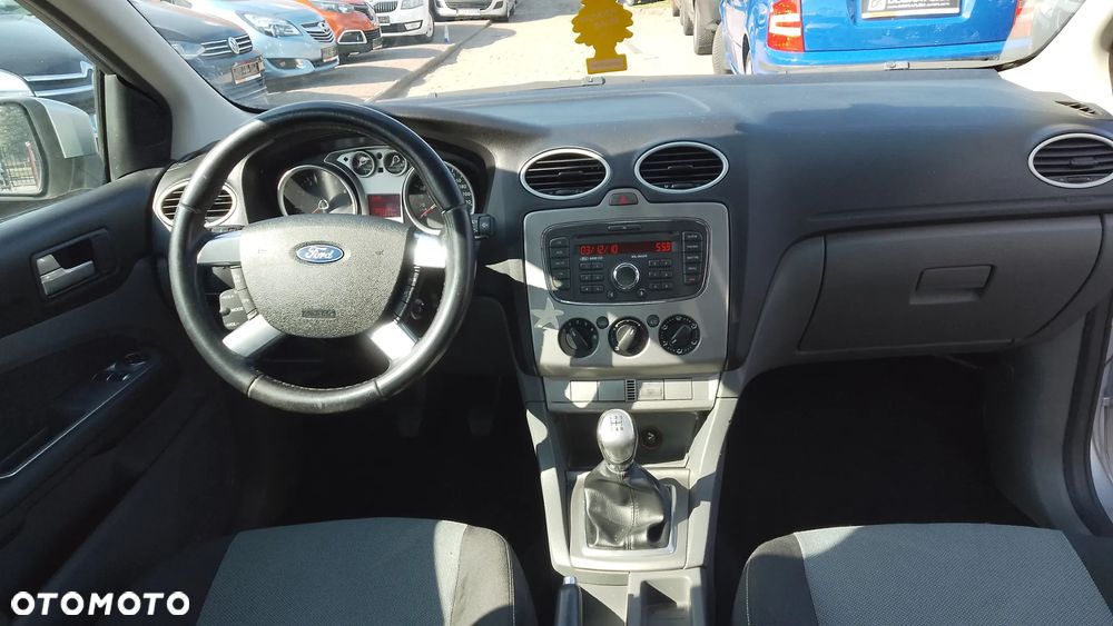 Ford Focus 1.6 TI-VCT Ambiente - 8