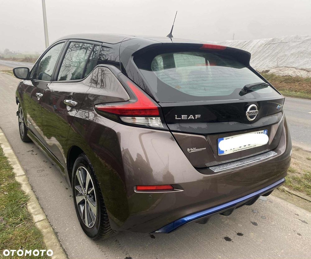 Nissan Leaf - 6