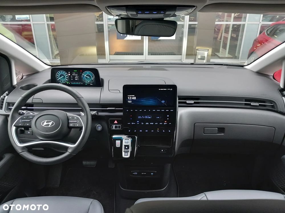 Hyundai Staria 1.6 T-GDI HEV Smart VIP - 10