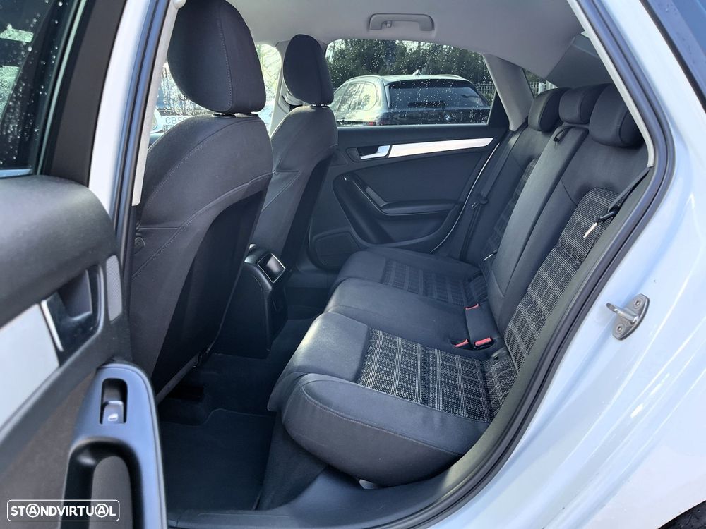 Audi A4 2.0 TDI Sport — fotografia 36
