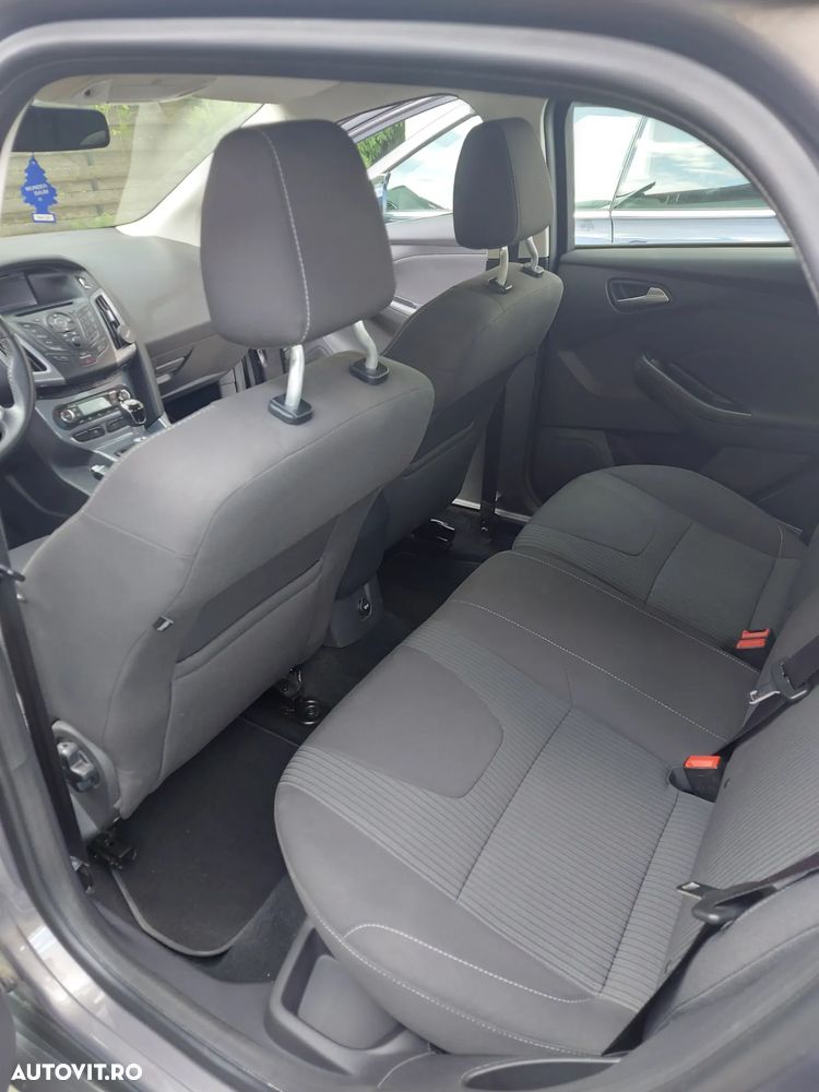 Ford Focus 1.6 TDCI DPF Titanium - 13