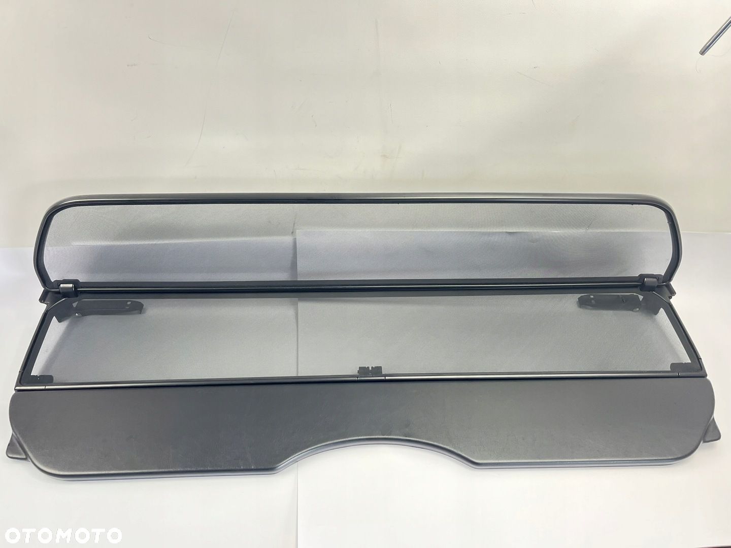 ORYGINALNY WINDSCHOTT WIATROŁAP MERCEDES W124 CABRIO A124 1248600660 - 1