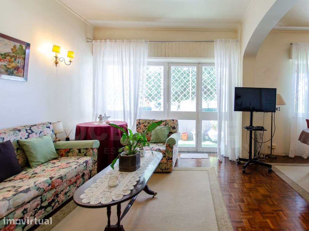 Apartamento T5 com 3 wc e duas salas - Grande imagem: 2/31