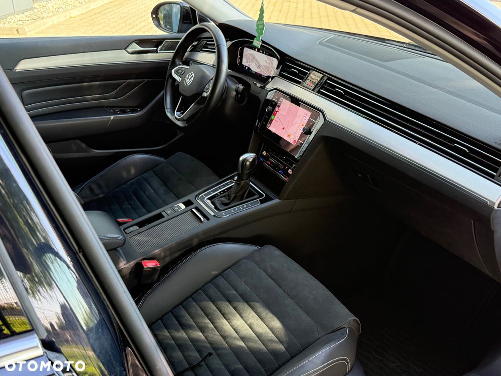 Volkswagen Passat Variant 2.0 TDI EVO Elegance DSG - 32