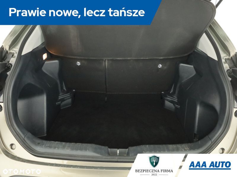 Toyota Yaris Cross - 12