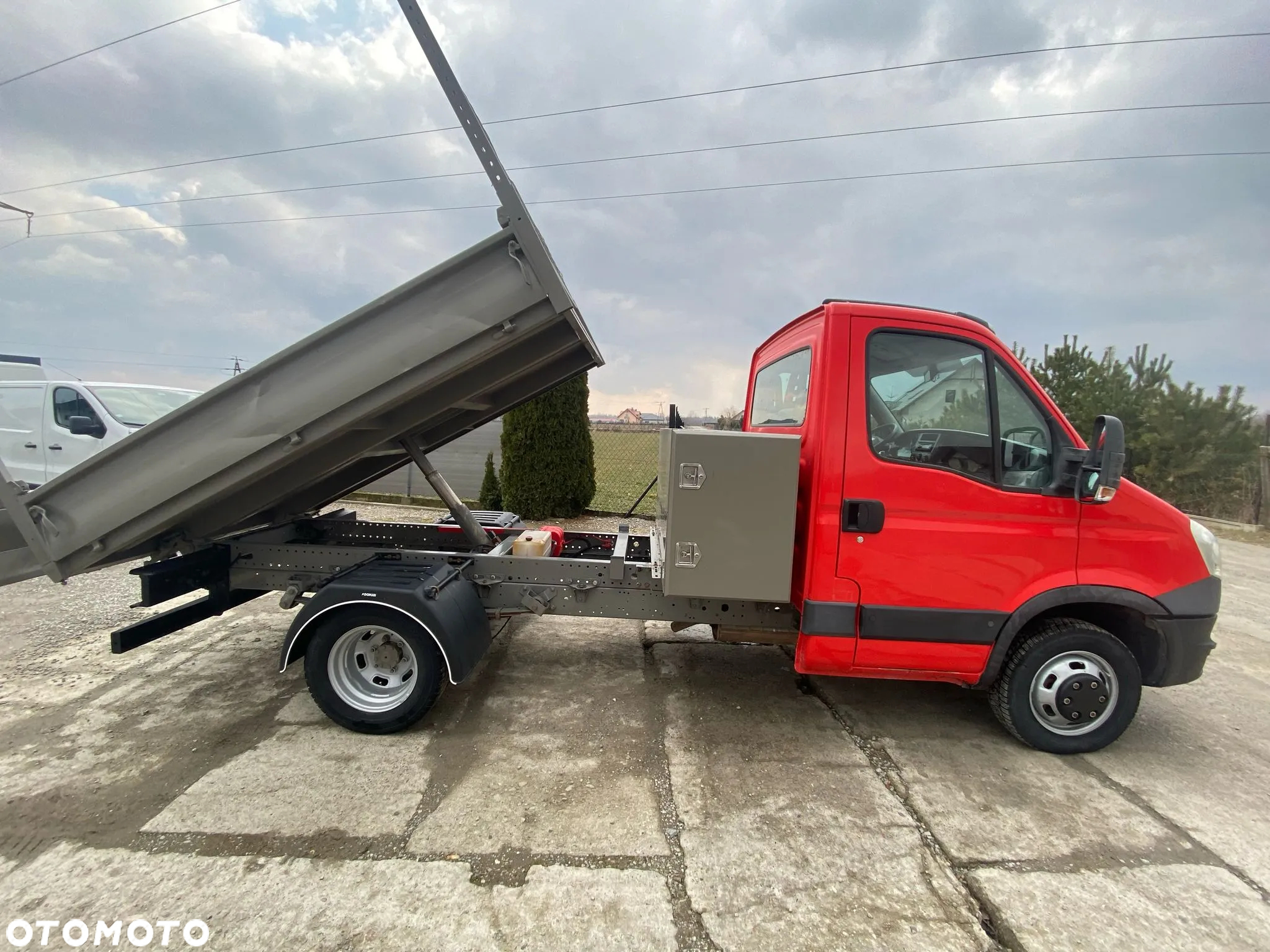 Iveco DAILY 35C13 WYWROTKA / KLIMATYZACJA / BLIŹNIACZE KOŁA / SPROWADZONA Z FRANCJI - 4