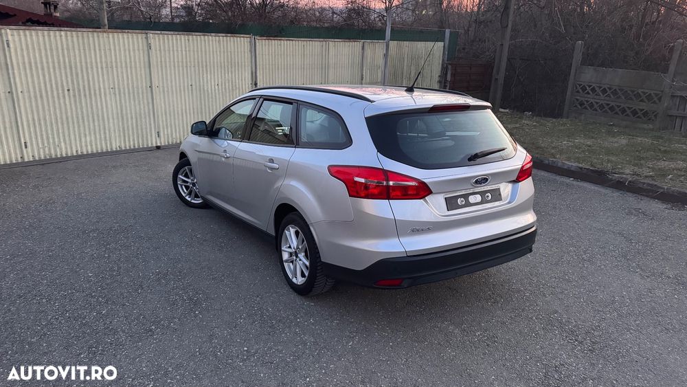Ford Focus 1.5 TDCi DPF Start-Stopp-System Business - 4