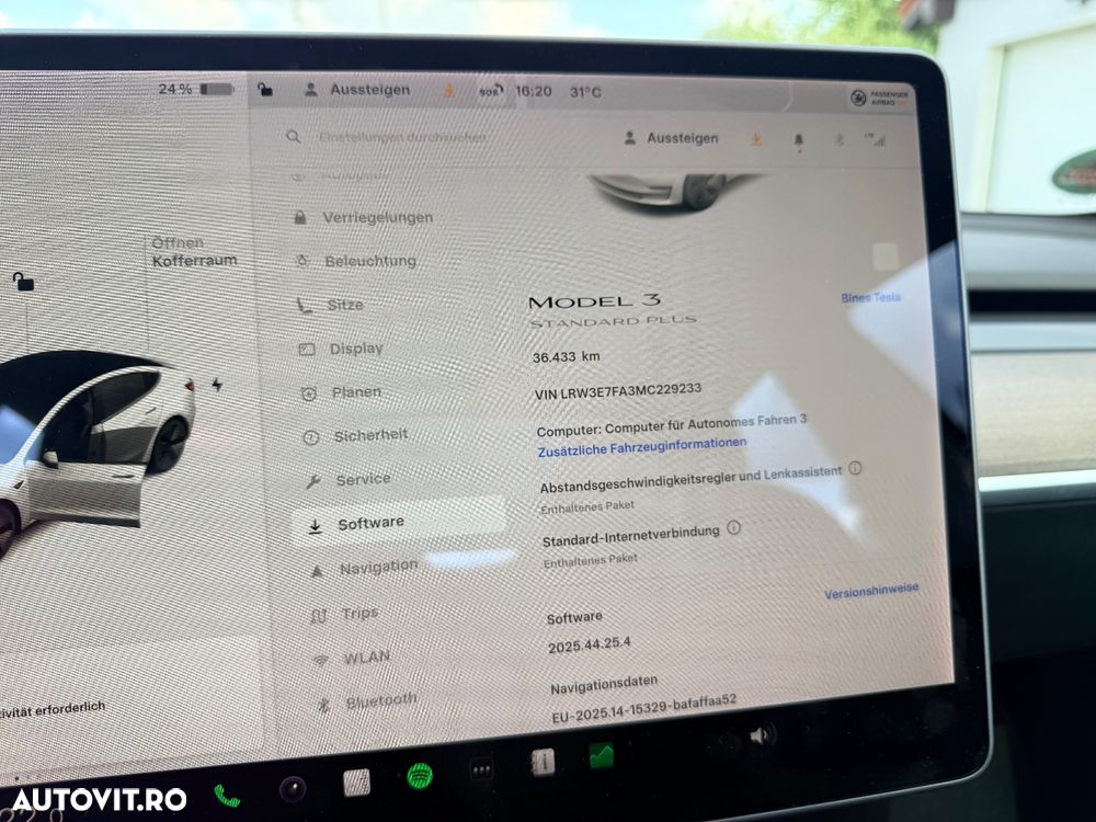 Tesla Model 3 - 10
