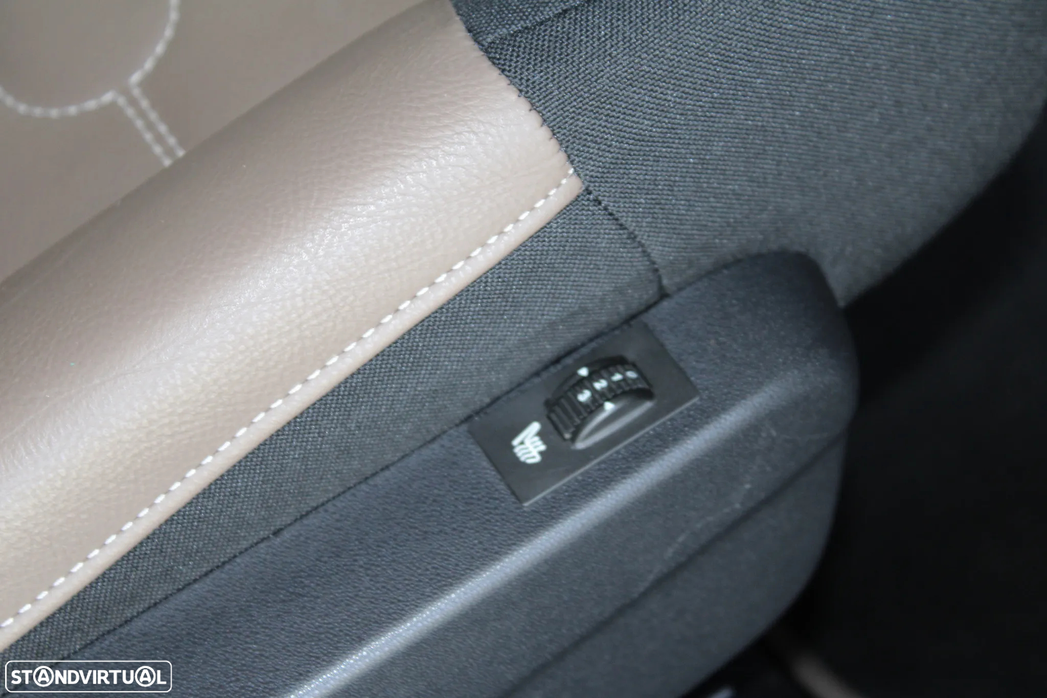 Citroën C4 Cactus 1.6 BlueHDi Shine ETG6 - 14