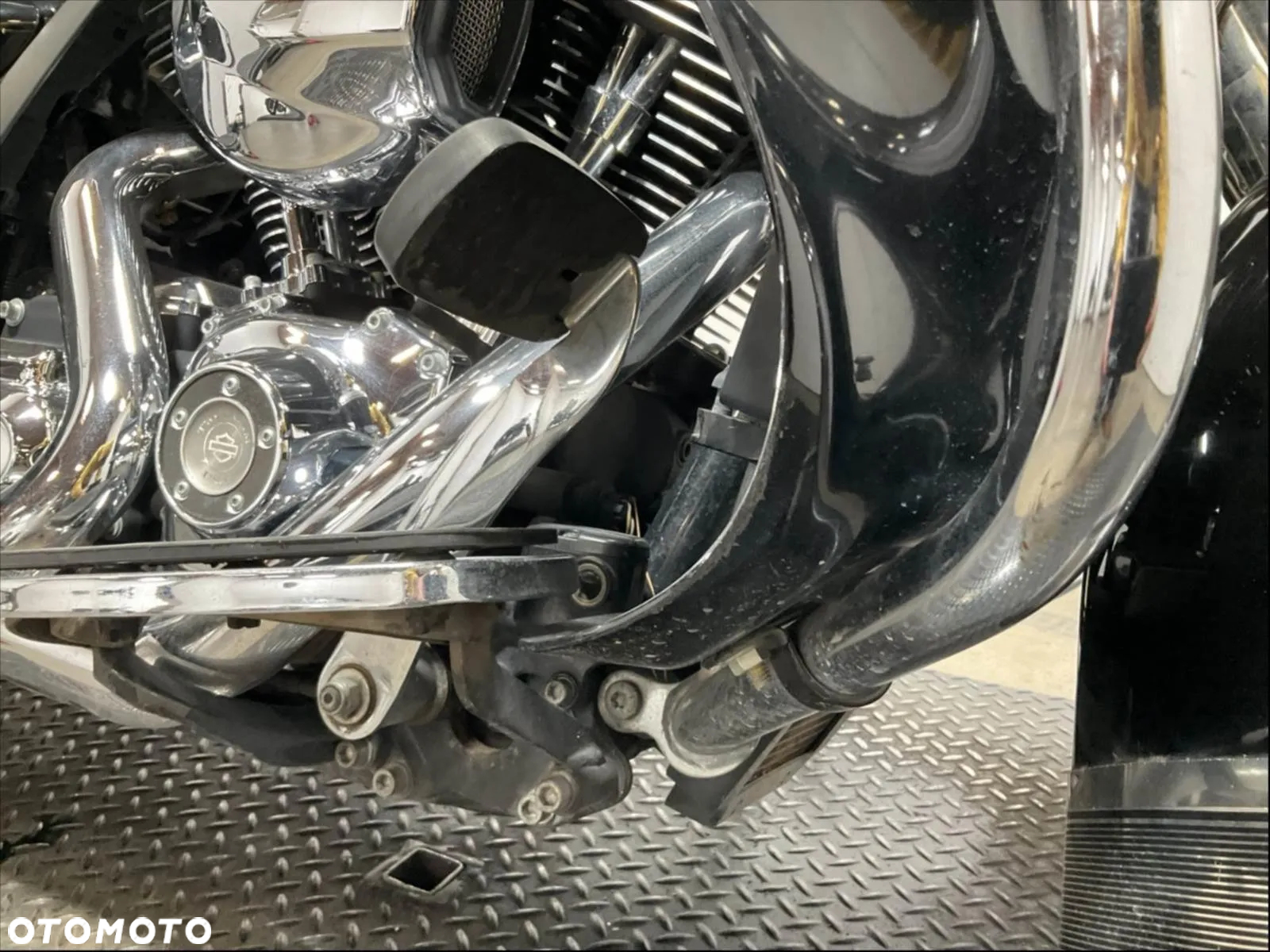 Harley-Davidson FLHS Electra Glide - 10
