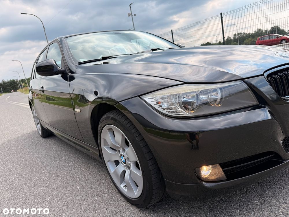 BMW Seria 3 318d DPF Edition Sport - 18