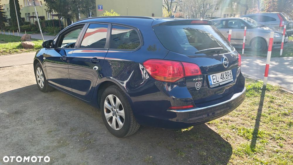Opel Astra 1.4 T Essentia - 10