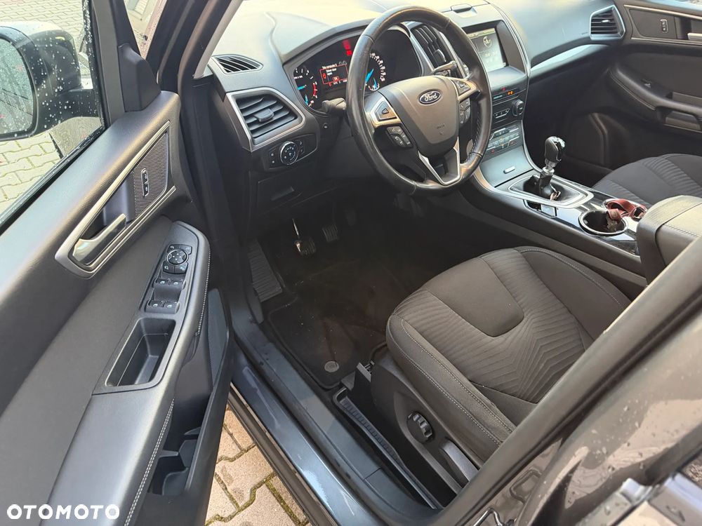 Ford S-Max - 9