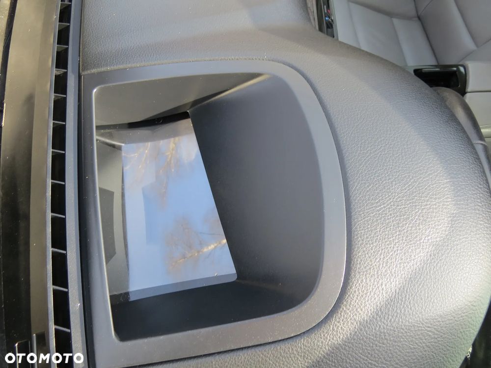 BMW 528i F10 X-DRIVE LAKIER A89 2.0 N20B20A NA CZĘŚCI - 26