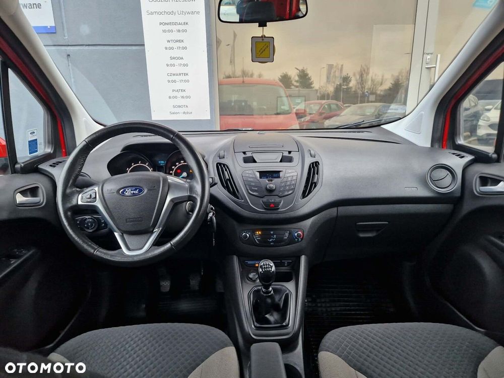 Ford Transit Courier - 15