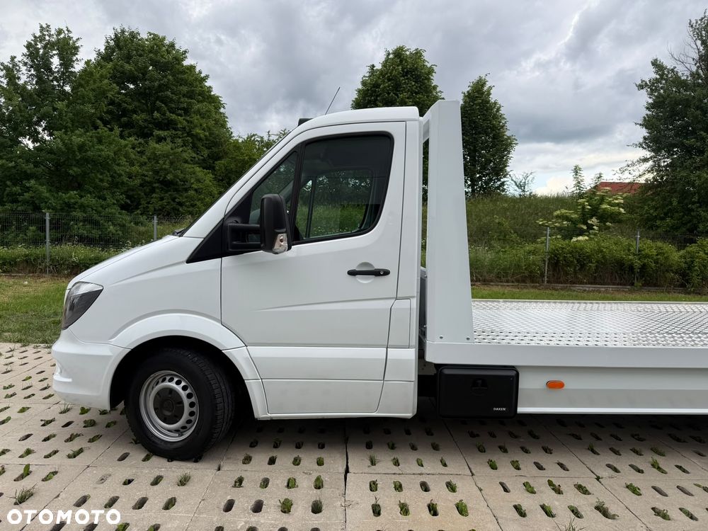 Mercedes-Benz Sprinter - 5