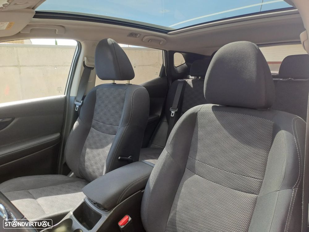 Nissan Qashqai 1.5 dCi N-Connecta 18 - 11