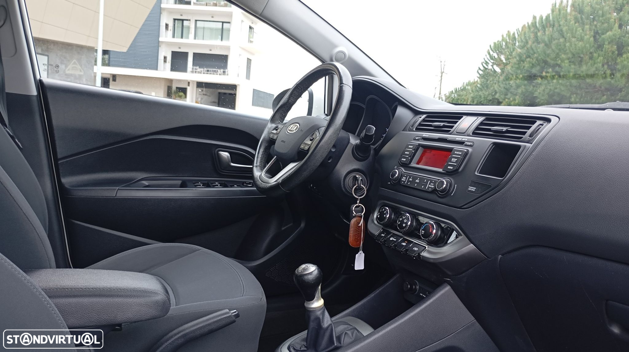 Kia Rio 1.2 CVVT LX - 11
