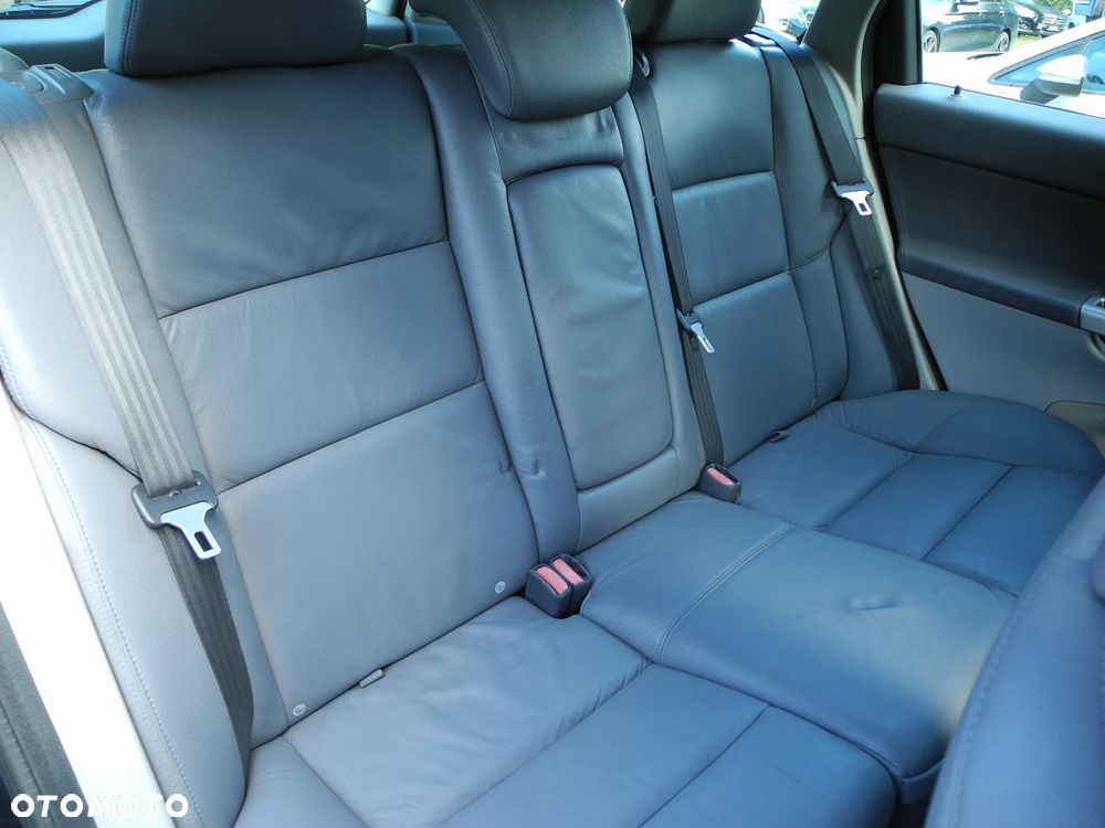 Volvo V50 - 15