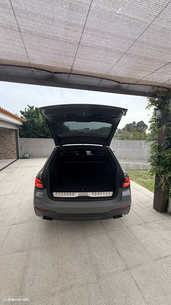 BMW 530 e Pack Desportivo M - 13