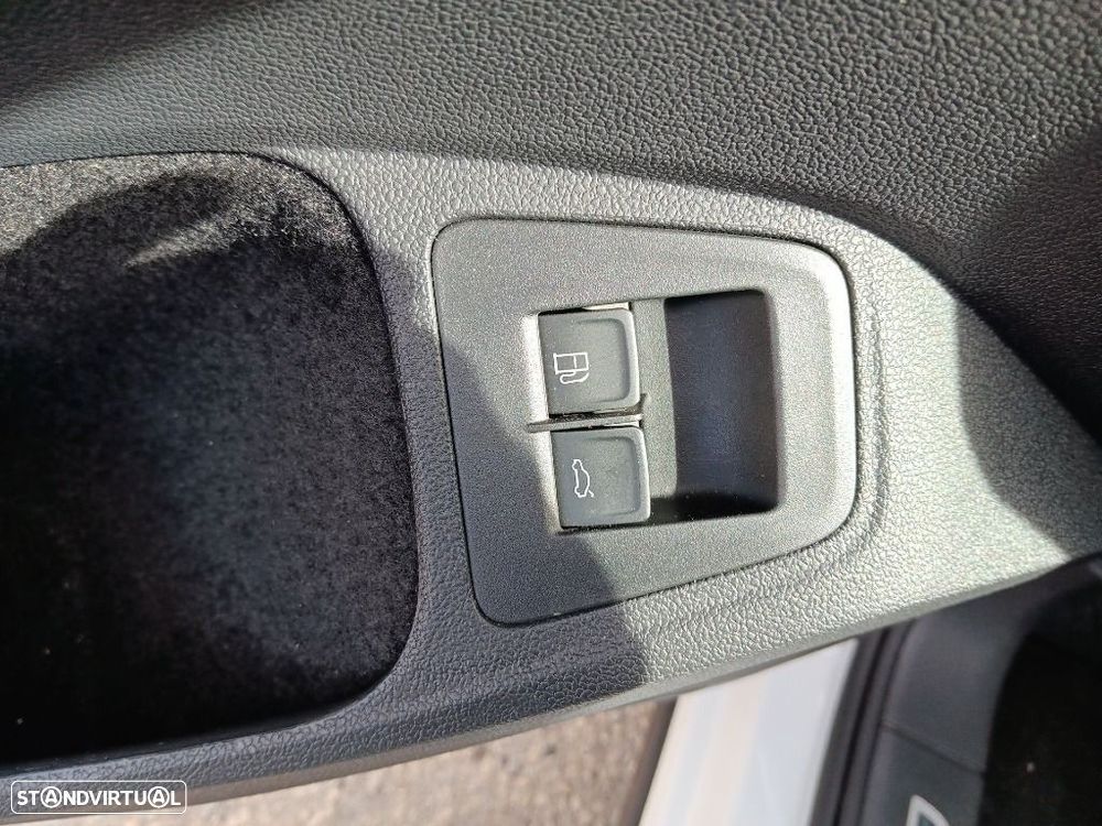 Volkswagen Tiguan 1.4 TSI eHybrid Life DSG — fotografia 12