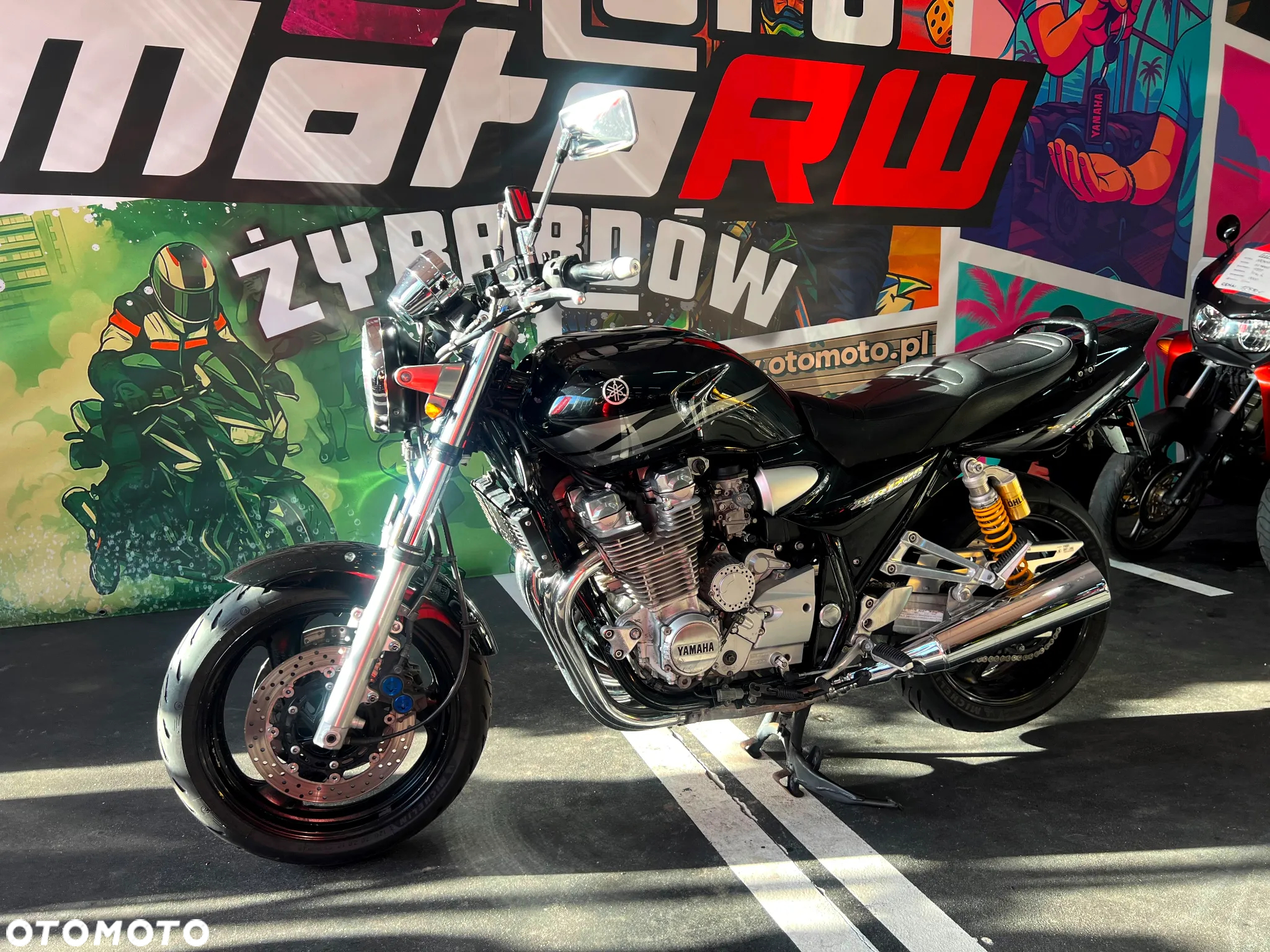 Yamaha XJR - 22