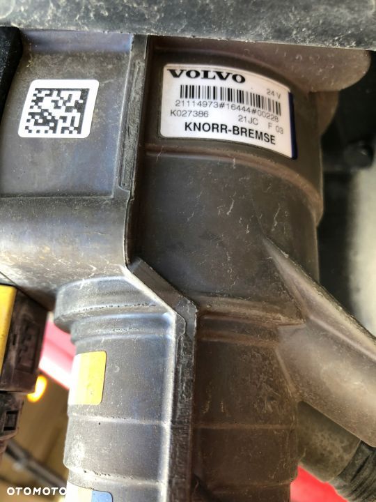 ZAWÓR GŁÓWNY HAMULCA KNORR VOLVO FH4 2016 21114973 - 2