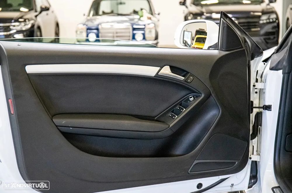 Audi A5 Cabrio 2.0 TDI DPF (clean diesel) quattro - 12