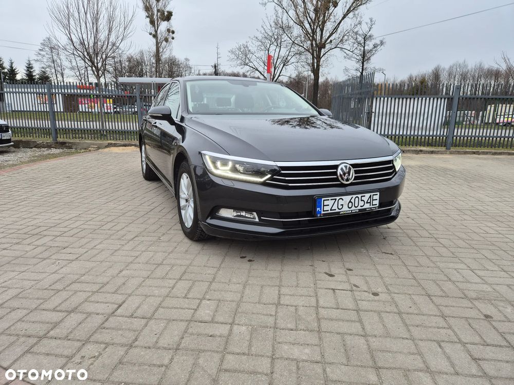 Volkswagen Passat 1.6 TDI BMT Comfortline - 11