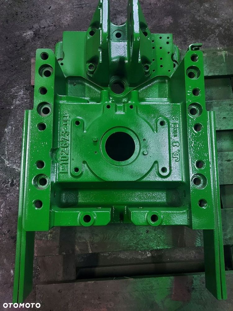 OBUDOWA WOM TYŁ L102673 540-1000RMP JOHN DEERE 6400 1995r - 1