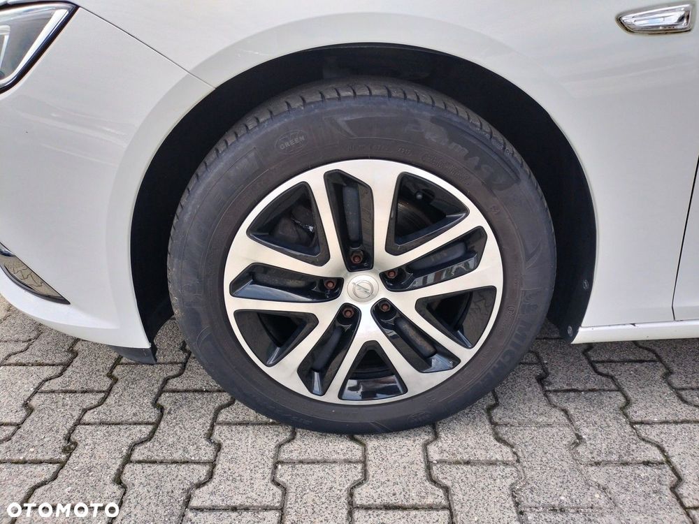 Opel Insignia - 16