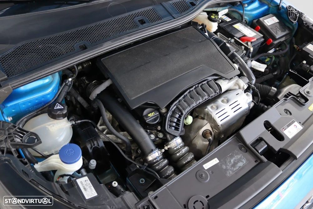 Peugeot 208 1.2 PureTech Allure — fotografia 14