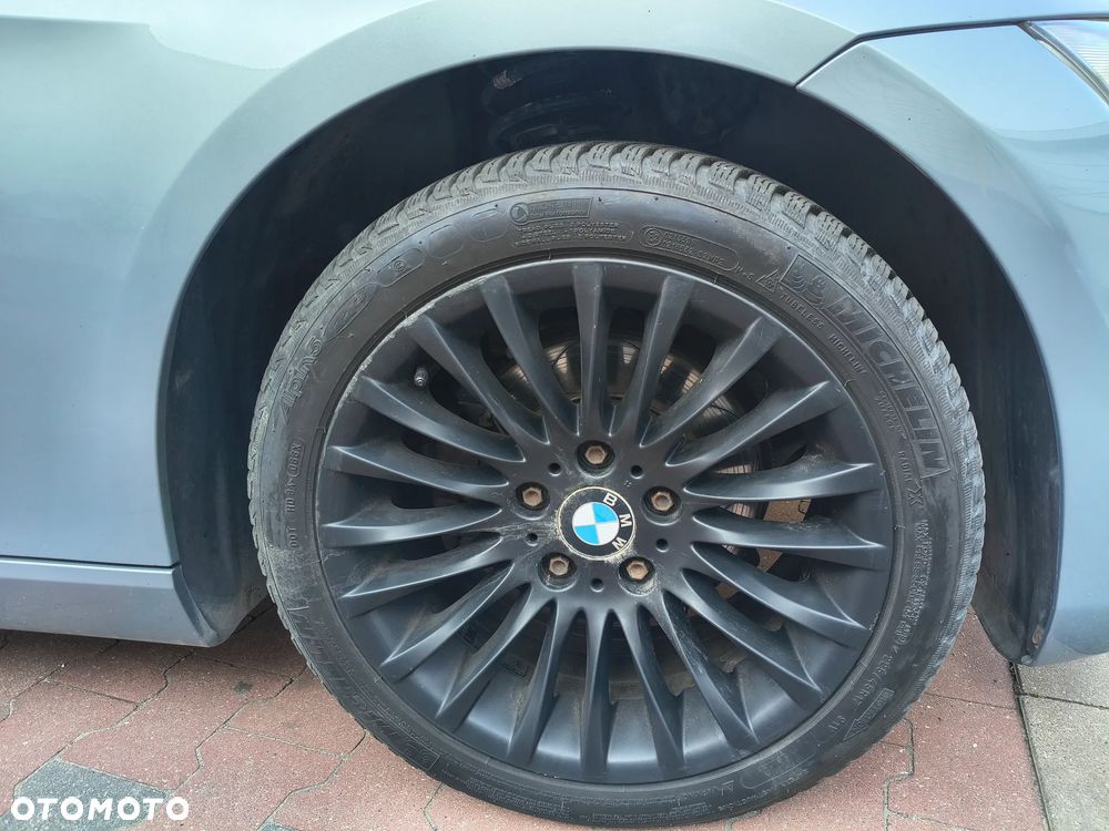 BMW Seria 3 320i - 36